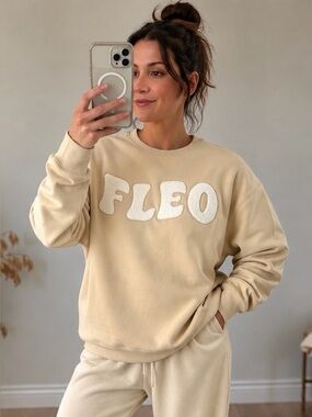 F124. FLEO | Patch Crewneck Sweatshirt - Oatmeal - S